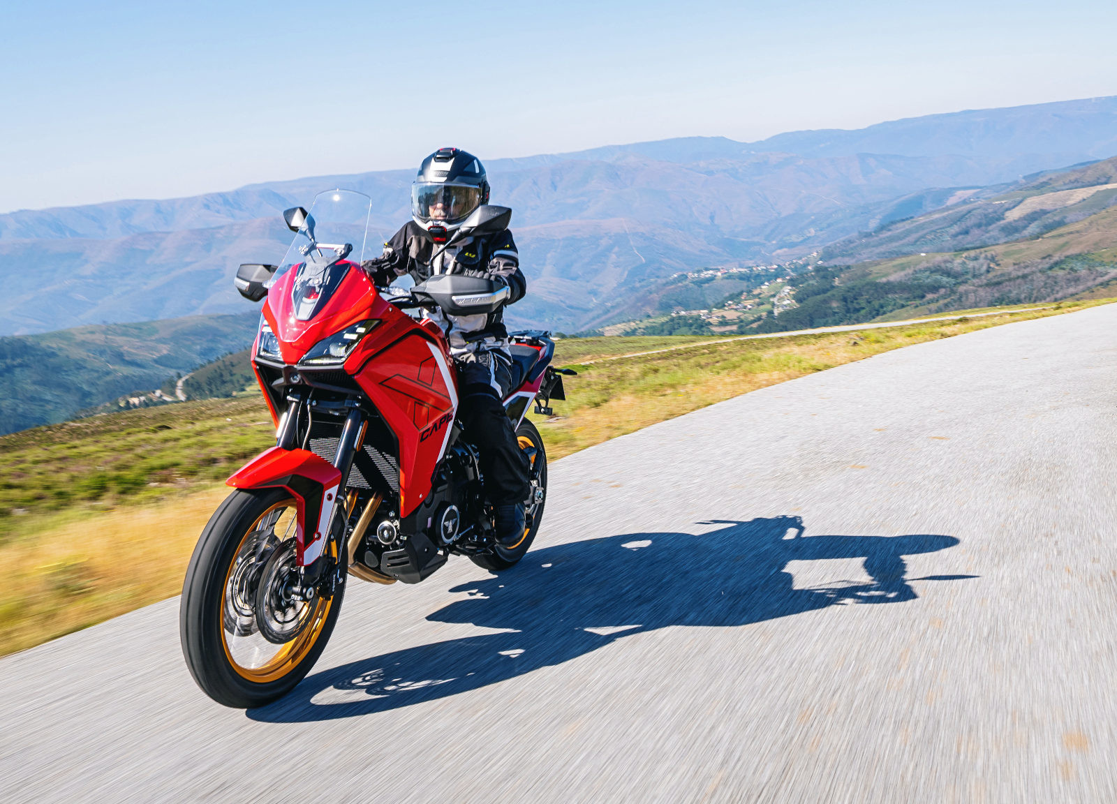 Prueba Moto Morini X-Cape 700 Gold Edition 2026